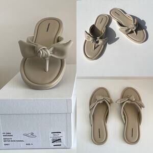 FREE PEOPLE Bow Sandal Brynn Gray Tan Neutral‎